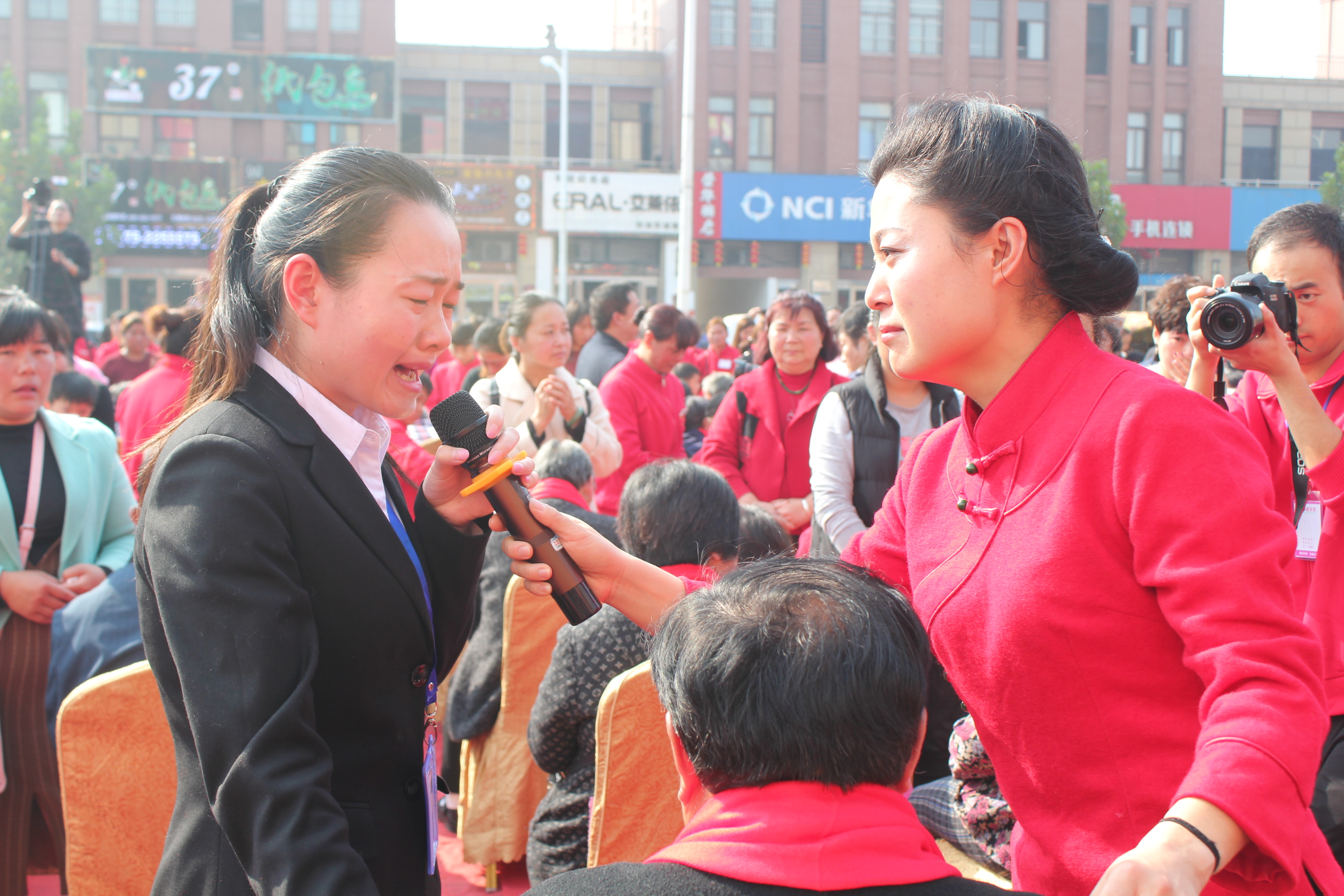 子女报恩父母叫什么成语_父母报恩(2)