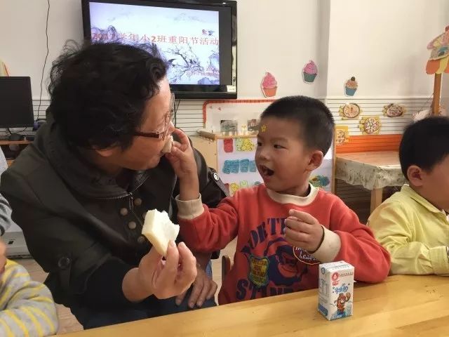 感恩重阳,老幼同乐 ——君莲幼儿园开展重阳节主题