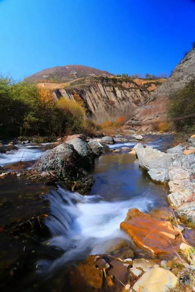 旅游 正文  龙乡泾源 秋天是一首诗 秋天是一幅画 秋天是一首歌