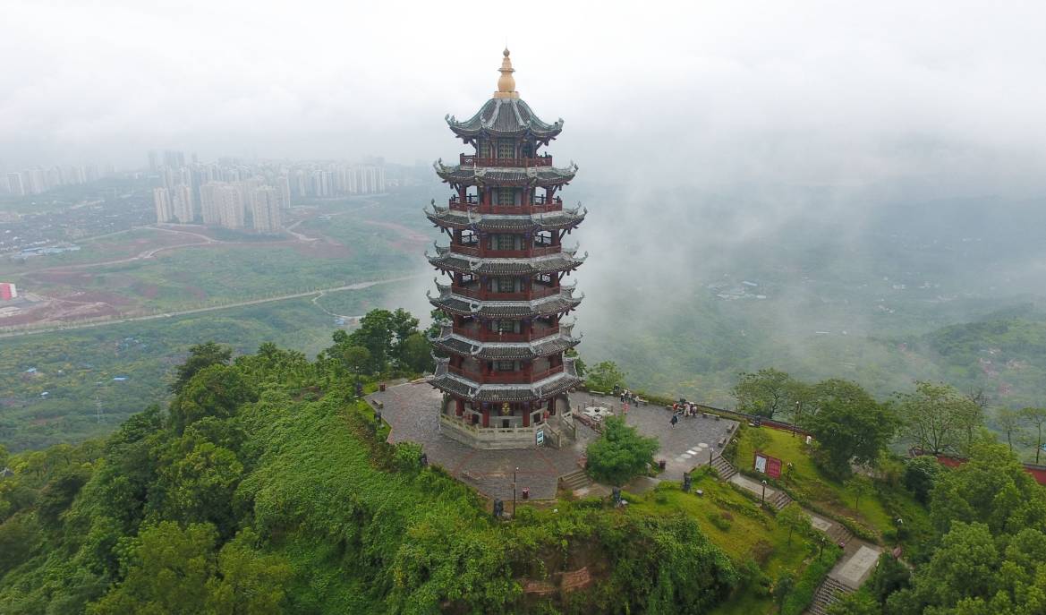 菩提山,长寿文化的圣山,因佛教禅宗祖师菩提达摩到此弘法而得名.