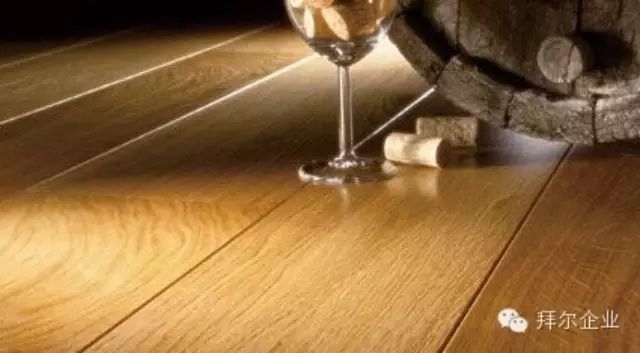 厨房木地板的油质如何去除掉?