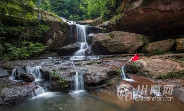 大美叙永系列之水尾镇森林水趣云海群山