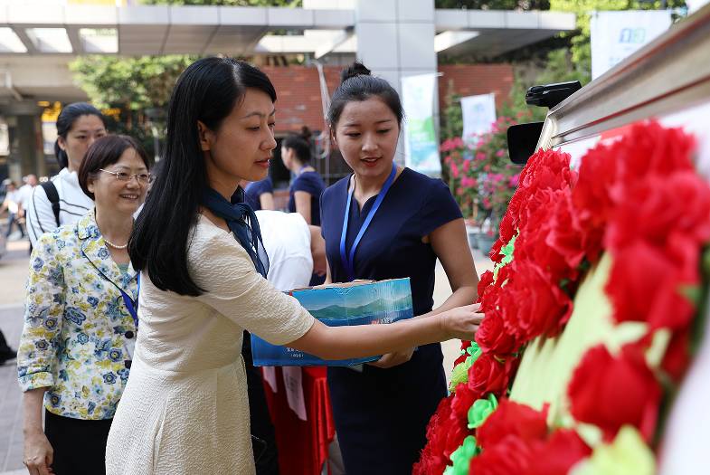 刘佳晨在致辞中指出,教育是城市发展和民生幸福的重要支撑,也是提升