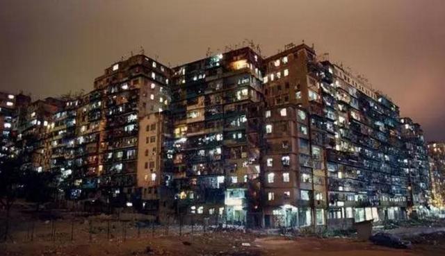 香港之鉴：清拆九龙寨城 安置贫民窟低端人口
