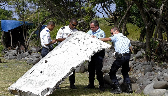 法属留尼汪岛发现的mh370残骸.图片来源:视觉中国