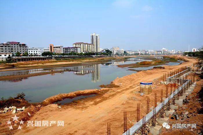 兴国县正在打造一江两岸 "一轴十景"城市风景线