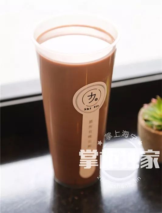 太平弄转角粉蓝白ins风奶茶店!雨棚/落地窗.自创奶盖邀你来测评