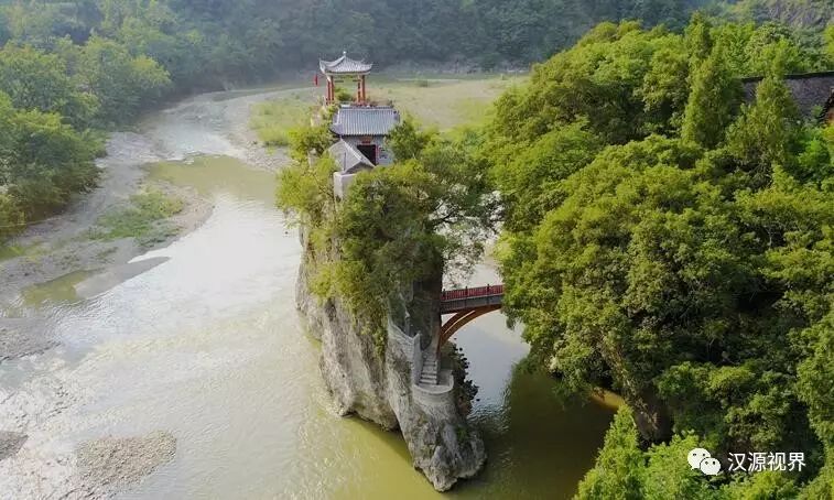 (宁强旅游局供图) 宁强千山茶业玉皇观茶园.