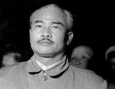 phouma)亲王曾担任公共工程部长 苏发努冯(souphanouvong)亲王曾担任