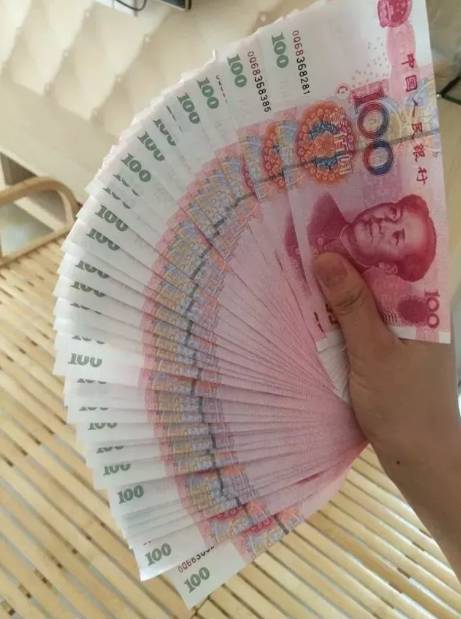 10号发工资和20号发工资,能看出公司的好?