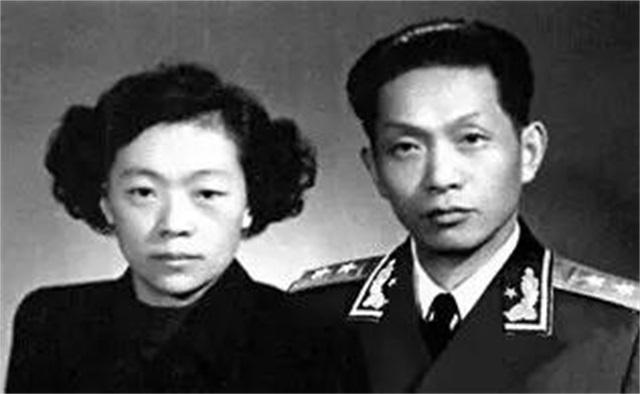 1950年,谭希林任中国驻捷克斯洛伐克大使.返回搜狐,查看更多