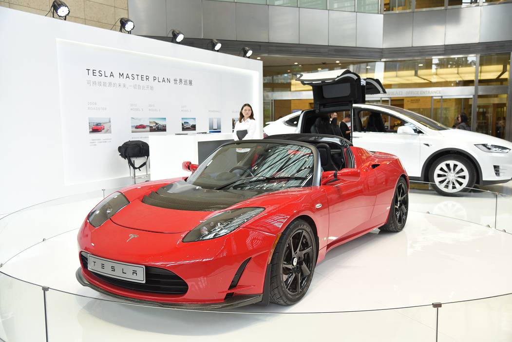 tesla roadster亮相全国巡展最后一站——杭州站