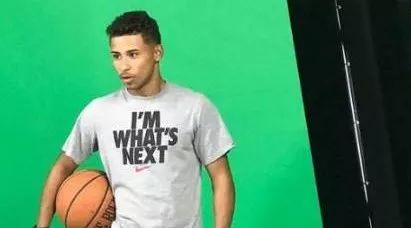 julian newman 朱利安·纽曼 因为刻苦的篮球训练 被许多人知晓