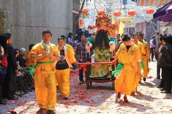 遇到难事,潮汕人都会说一句"老爷保号",祈求渡过难关.