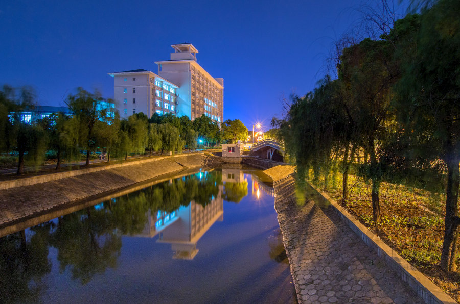 武汉东湖学院——坐落在汤逊湖畔的最美大学