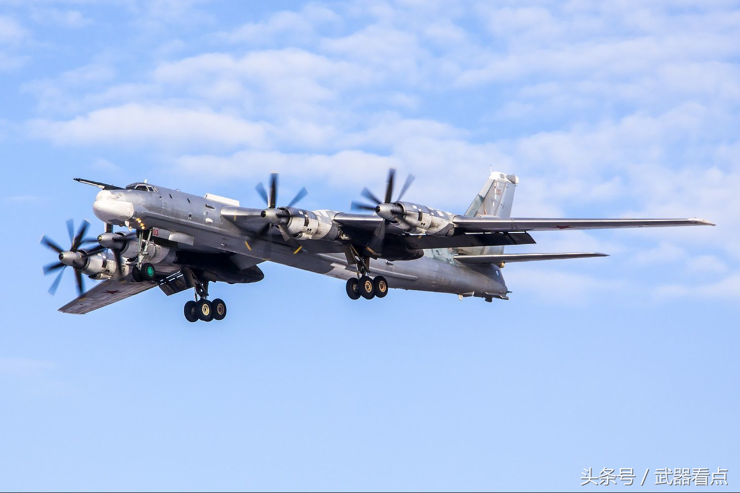 俄罗斯 图-95 熊式系列 轰炸机--高清相片_搜狐军事_搜狐网
