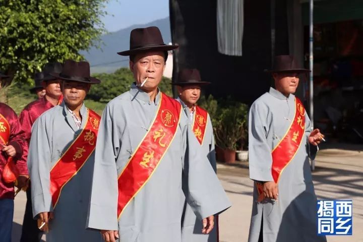 河婆蔡氏井下楼祭祖:360张台!千人大场面!