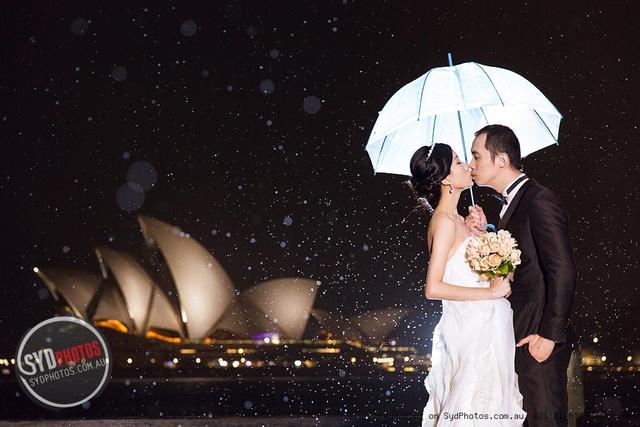 婚纱照雨景_夜景雨景婚纱照(2)