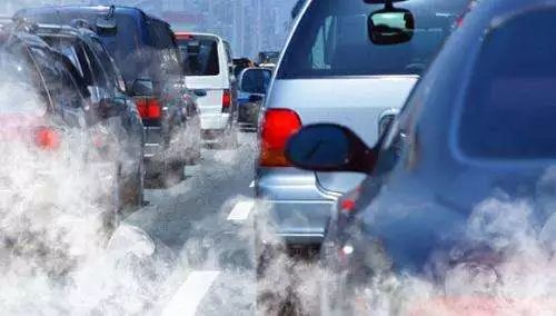 交通拥堵危害被低估 北京本地机动车尾气占pm2.5六成多