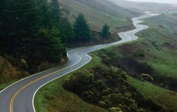 汽车沿着蜿蜒的盘山公路走了许久,记者到达了此行的目的地—— 黔南州