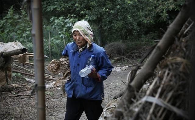 农村父母看病到我家住两晚 父母走后 看到垃圾桶里东西我决定离婚