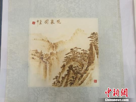 烙铁为笔,灼木成画.