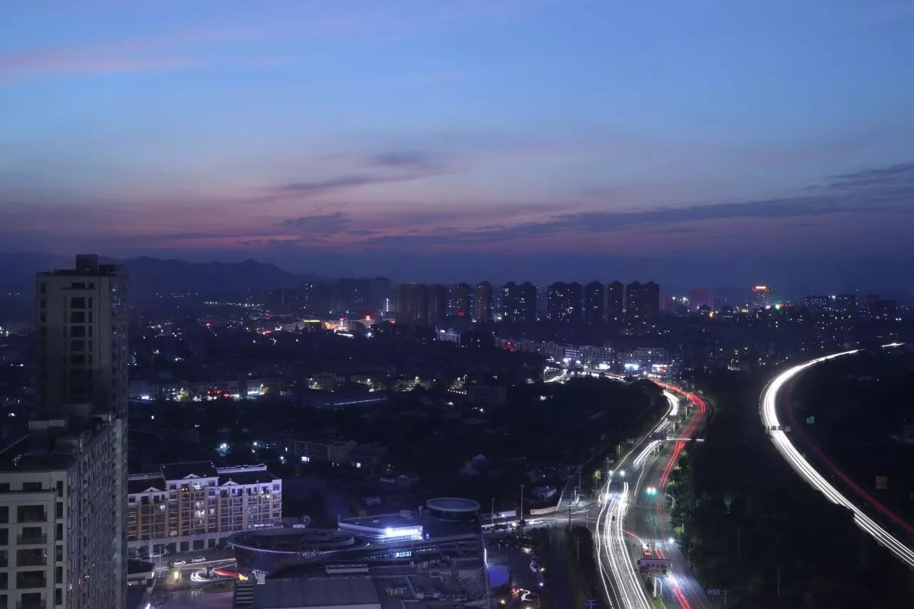 在路上·城市夜景│天台县"一人一艺"公益摄影班夜景