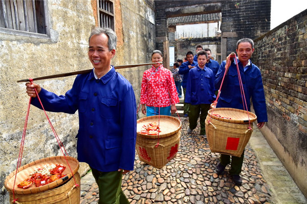南中国画里乡村苏家围再现客家人传统迎客仪式,欲发展"做客"旅游项目