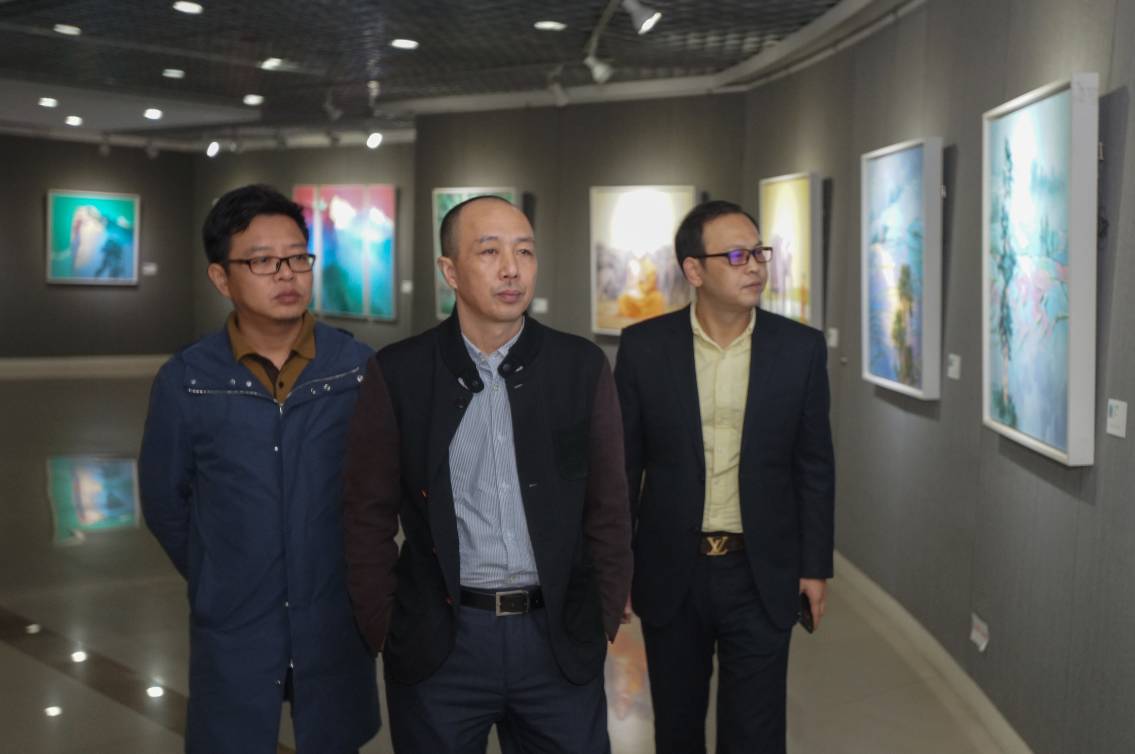 风景这边独好阿丁油画作品展艺术品鉴会在亮宝楼成功举行