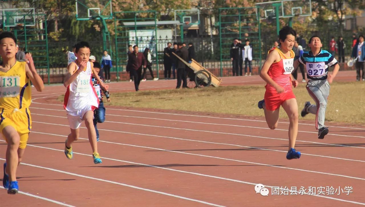 六(3)班姜金龙获小学男子100米和200米2项第三名.