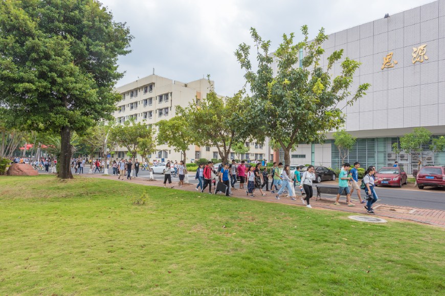 海南省最高学府,37000人在校的海南大学校园也很美