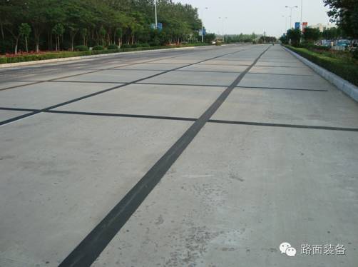 沥青混凝土公路和水泥混凝土公路的优缺点都有哪些?