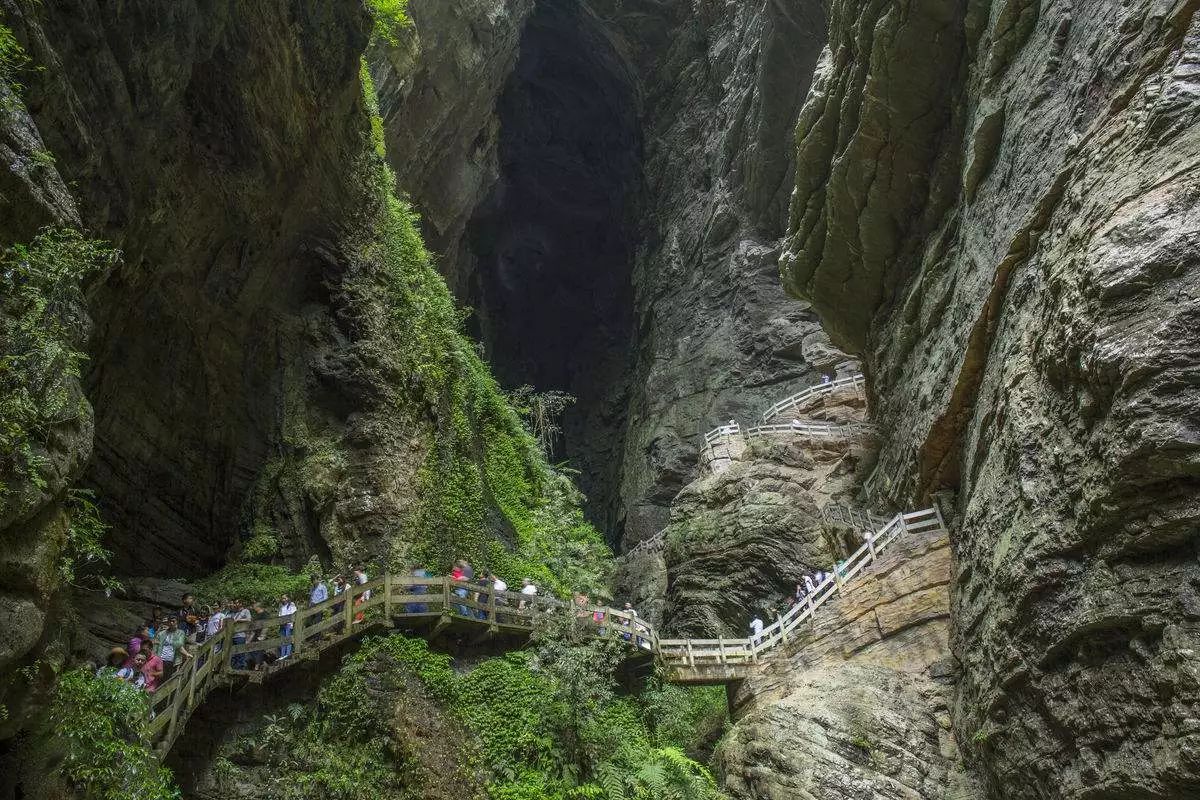 龙水峡地缝风景区(含环保车)