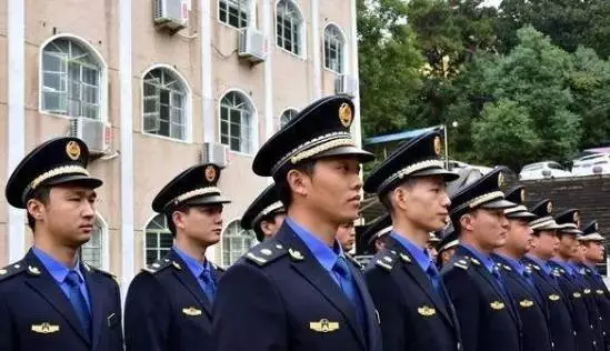 全国各地城管换装图片集锦其中有你吗