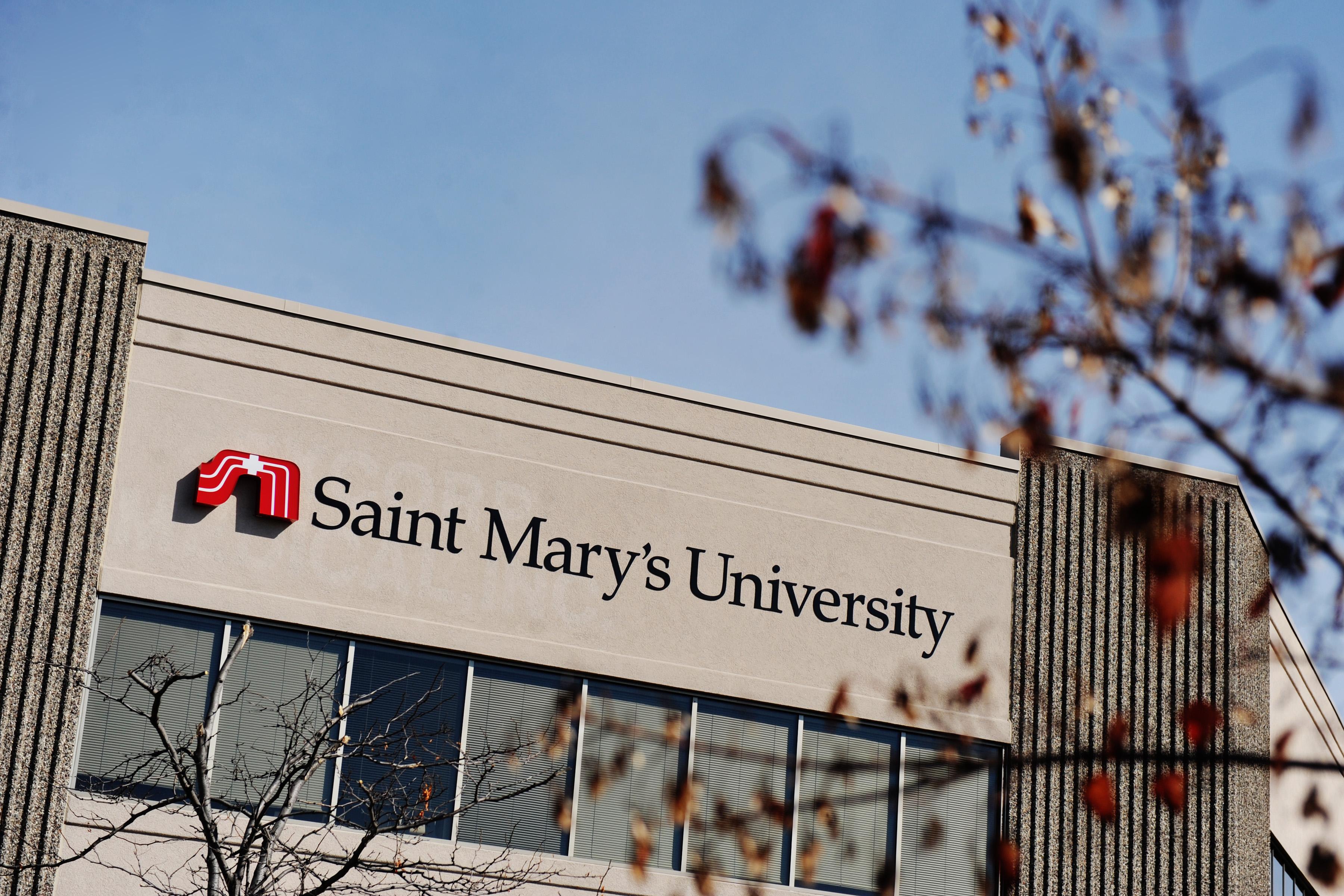 圣玛丽大学下设5个院系:美术学院,教育学院,科学院,商学院,研究生院