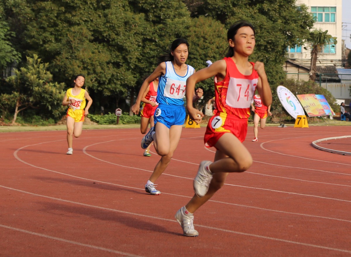 路桥区第十九届中小学生田径运动会赛场掠影径赛