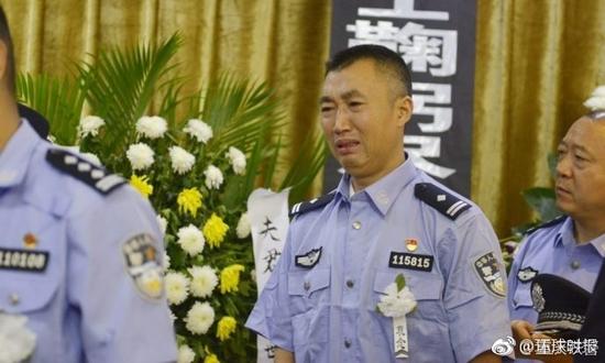 民警连续工作22天牺牲:"我起不来了,你们先顶住"】重庆缉毒民警何世林