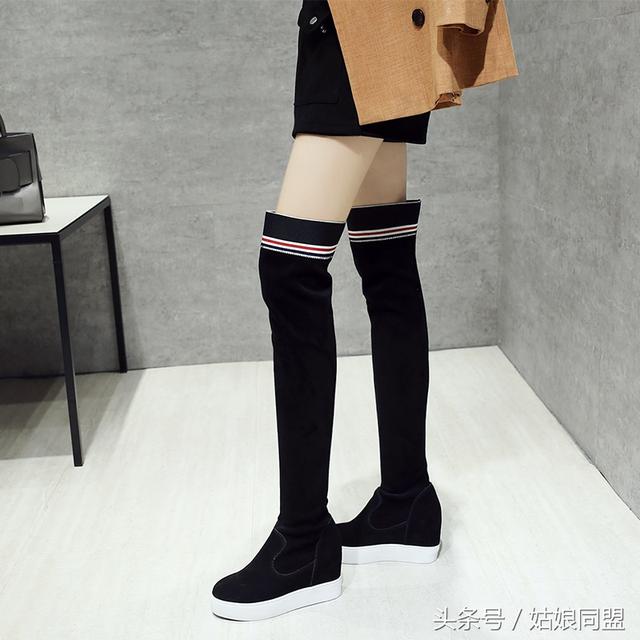 深红色长筒靴子怎么搭衣服_长靴子怎么配衣服图片(2)