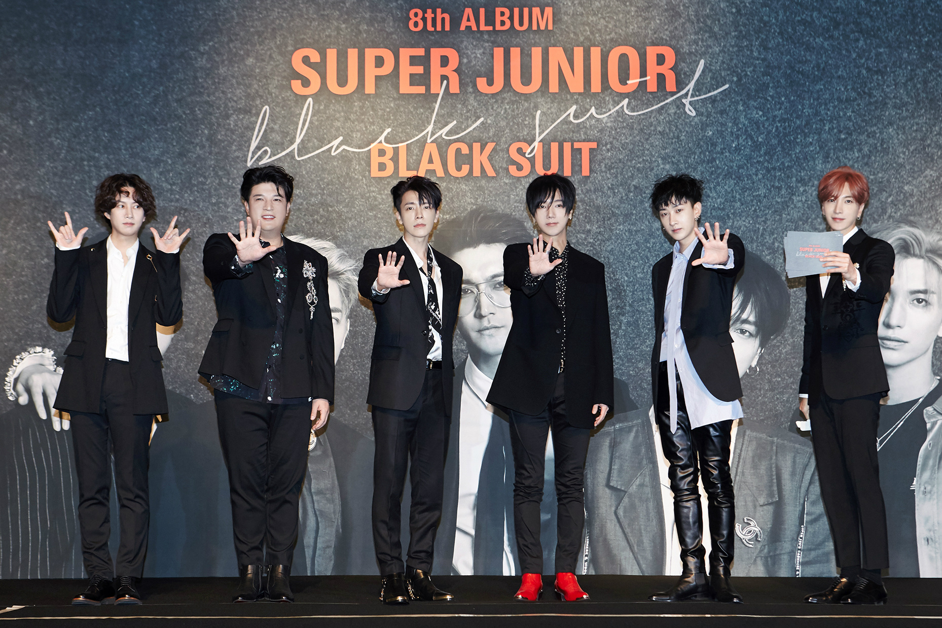 superjunior新歌《black suit》受到billboard关注