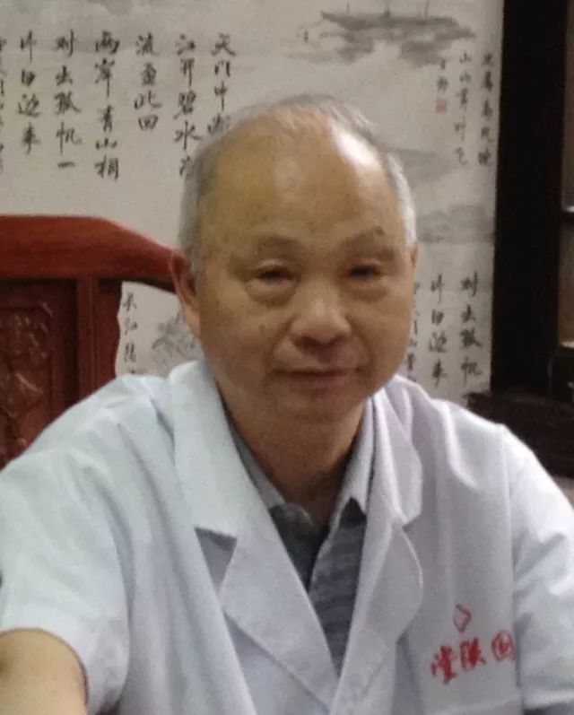 曾在印度尼西亚雅加达杭州胡庆余堂国医馆聘为专家门诊,深得赞誉.