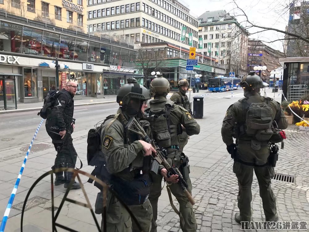 土豪换顶级好枪瑞典军方警方特种部队联手反恐