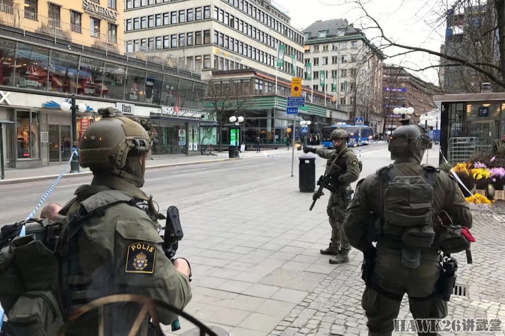 土豪换顶级好枪瑞典军方警方特种部队联手反恐