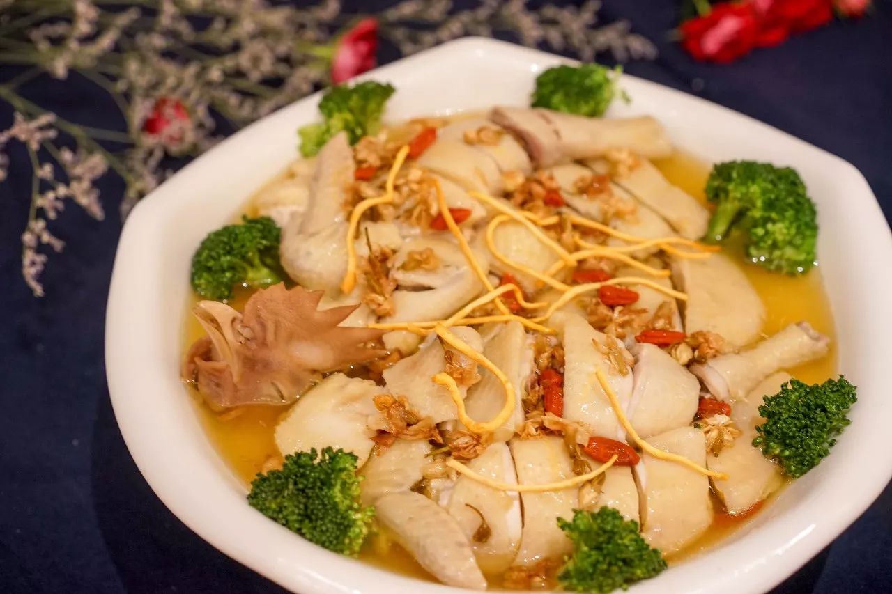 茉莉花水晶鸡古人有"上品饮茶,极品饮花"的说法.