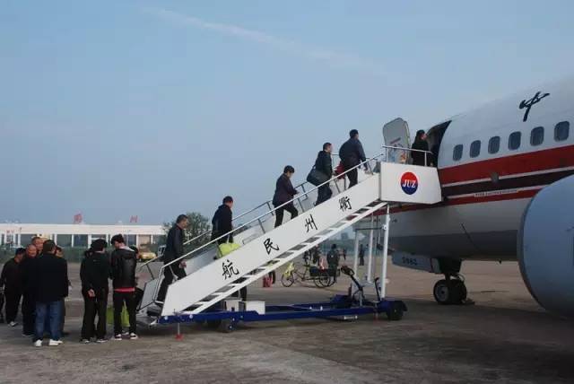 在江山,开化选址建设二类通用航空小型机场,在柯城,龙游,常山设置通用