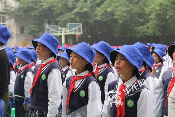 为激发学生读书热情,培养学生良好的阅读习惯,11月2日,重庆市大渡口区