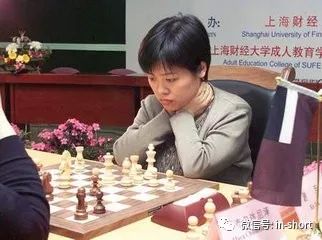 6岁的时候,谢军就开始学习中国象棋,10岁改学国际象棋,16岁进入国家队