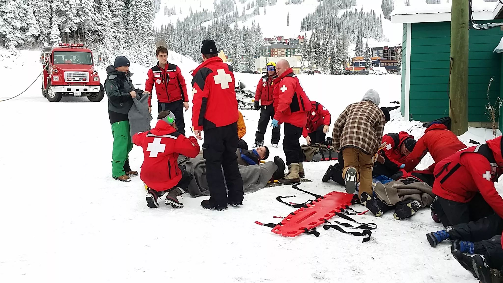 本周大温滑雪场陆续开放！谈球吧体育这些滑雪注意事项新手老手千万要牢记！(图14)