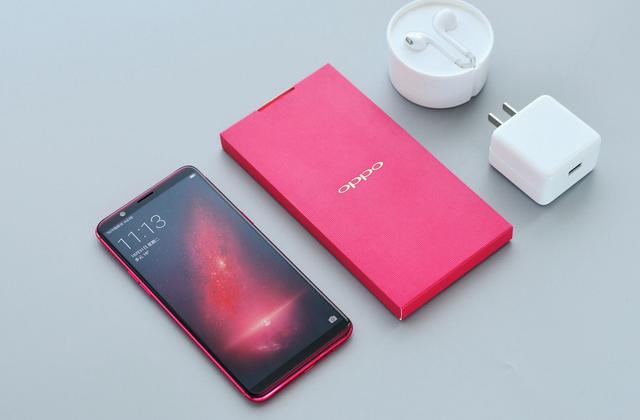 最具设计感的手机,oppo r11s红色版首创星幕屏