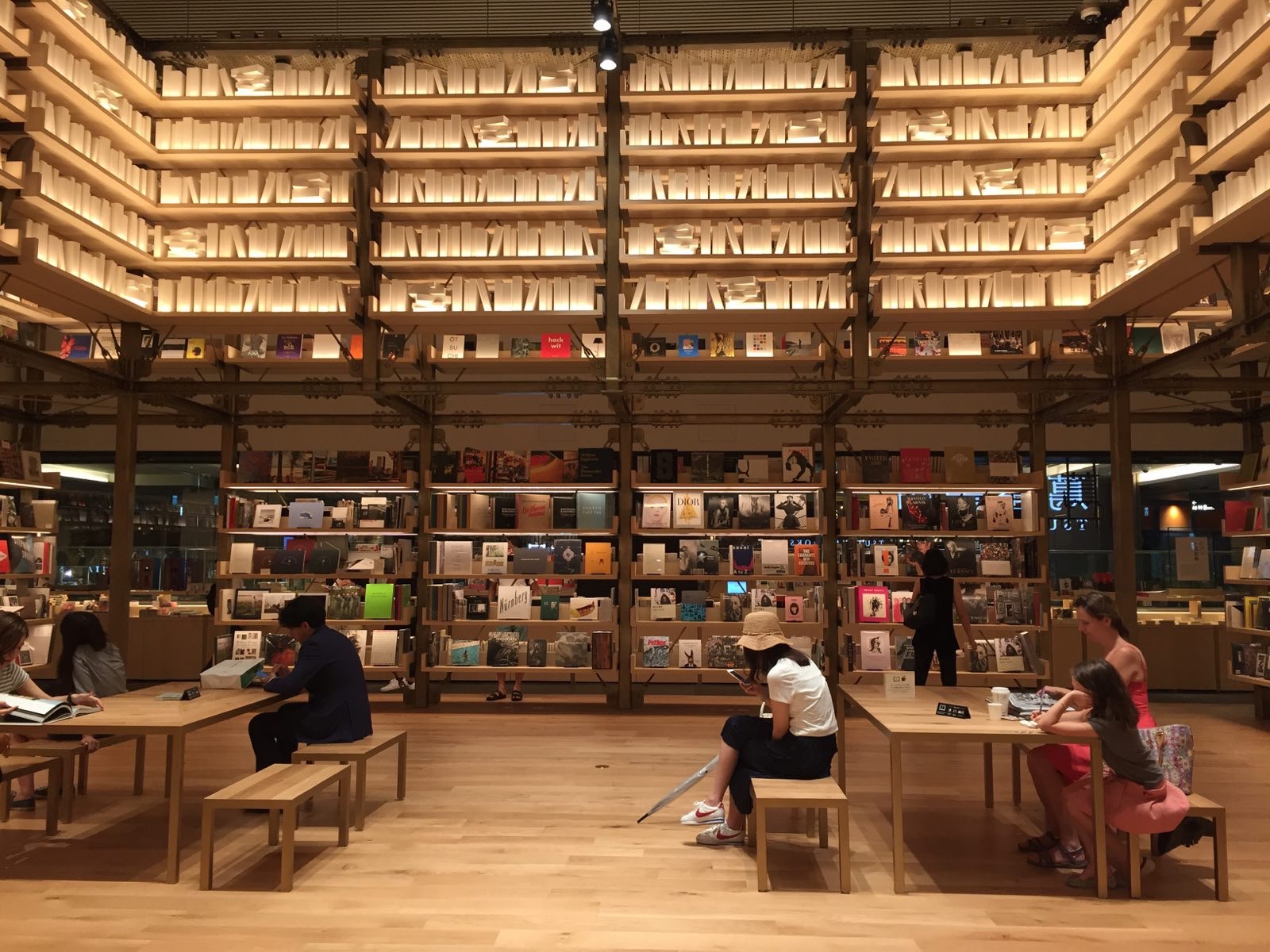 日本茑屋书店——有钱有闲有品味的高端去处