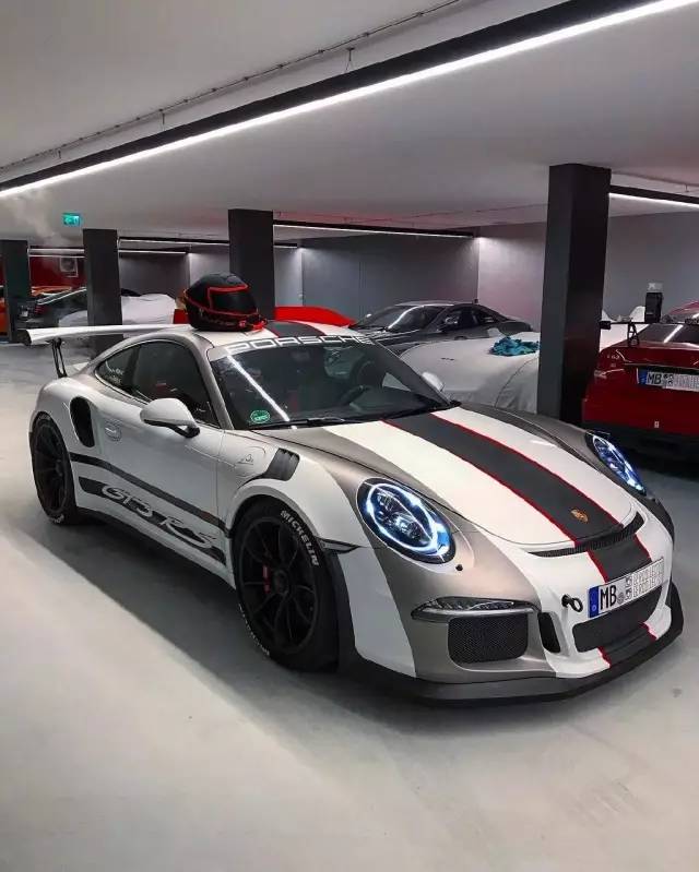 为赛道而生!保时捷 911 gt3 rs